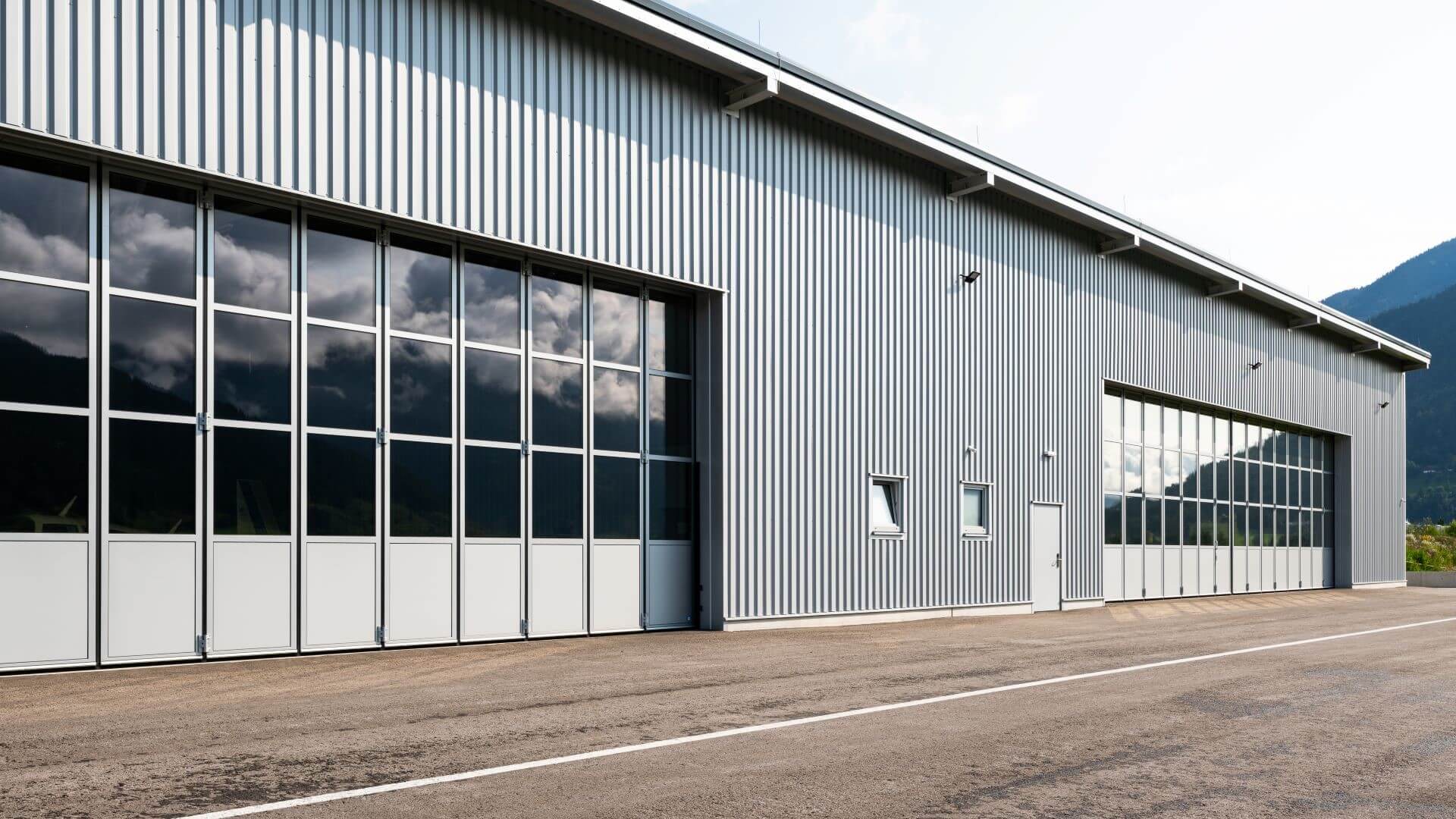 Flugplatz Hangar Zell am See
